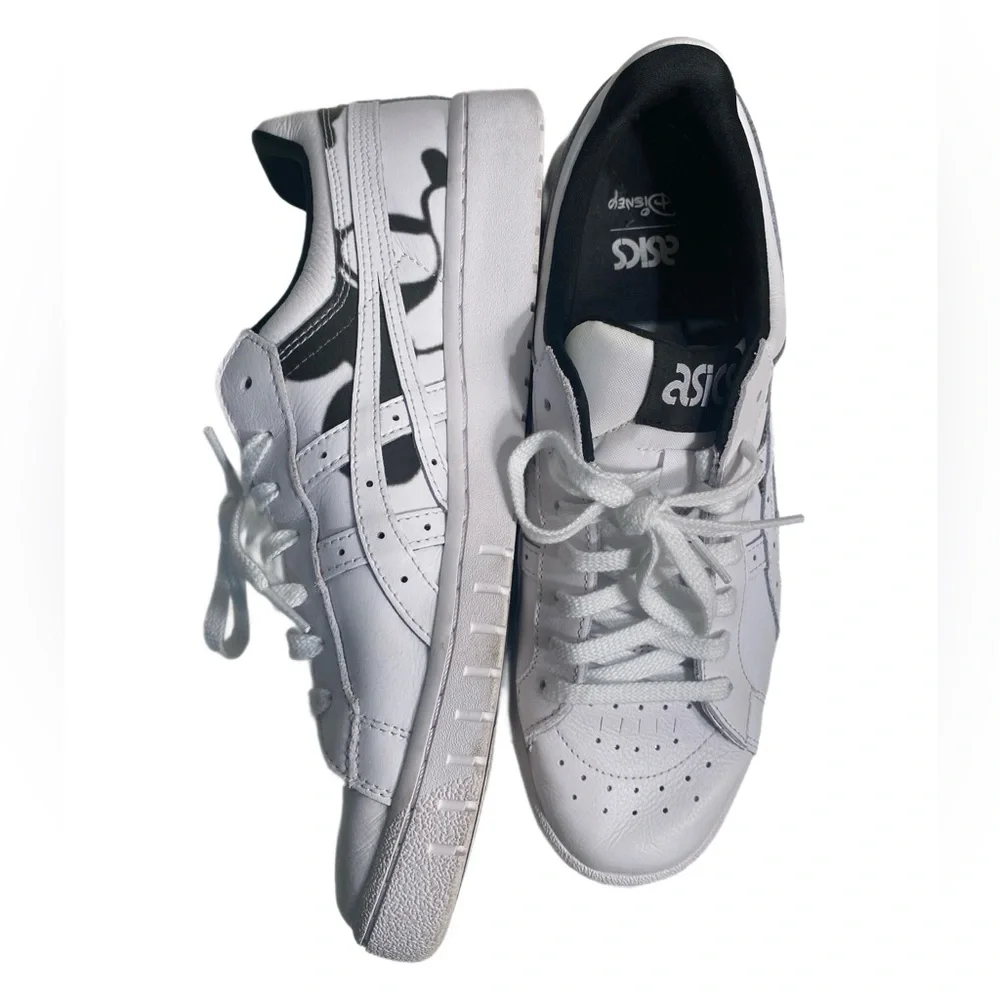 Asics tiger disney